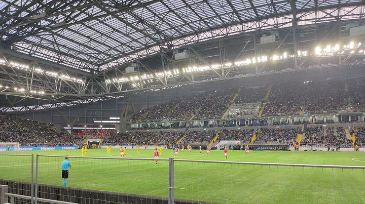 美国队2-0胜澳大利亚提前出线，巴洛贡造乌龙｜乐竞体育官网（封面配图）